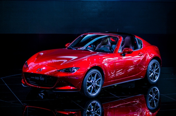 全新三排座跨界SUV“Mazda CX-8”车展首发