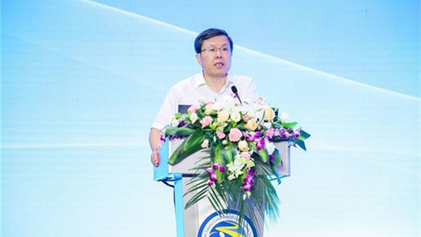 赵福全:社会变革•产业重构倒逼企业认真转型