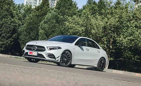 可盐可甜 不负AMG之名 试驾北京奔驰AMG A 35 L