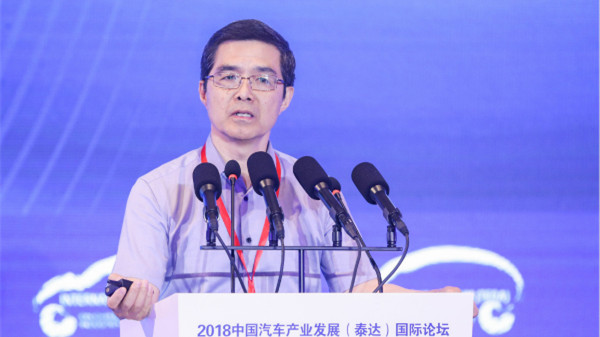 欧阳明高:政府应确立新车全面电气化的时间节点