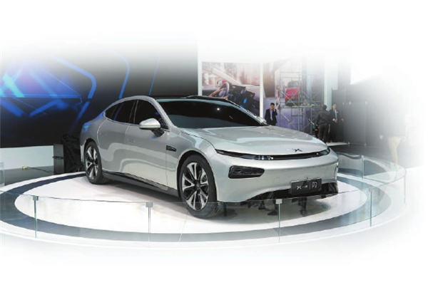 小鹏P7靠啥单挑特斯拉Model 3