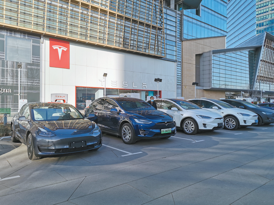 正式售价降低16万元、体验店门庭若市，特斯拉Model Y 再举价格“屠刀”