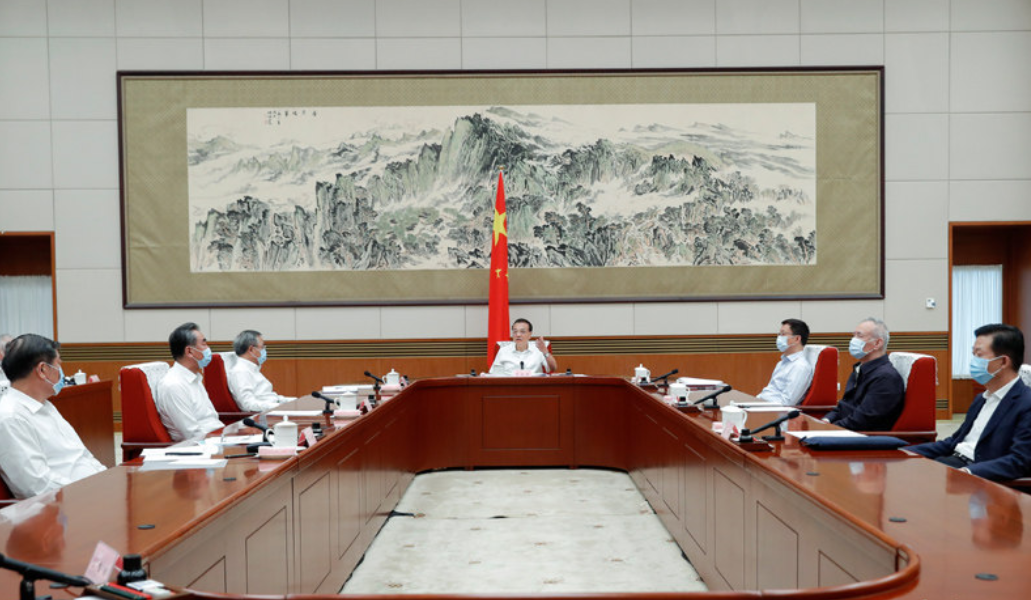 李克强:畅通国际货运通道,鼓励引导多元投入建设海外仓