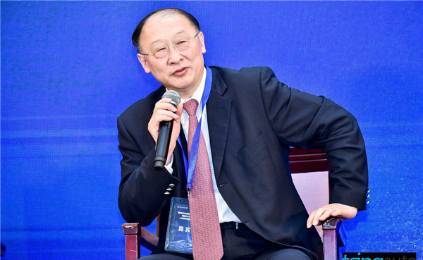 今天,清华迎来107年校庆,汽车系迎来新教授——李骏