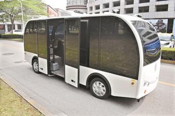 上海交大现无人小巴:团队称未来要做无人共享汽车