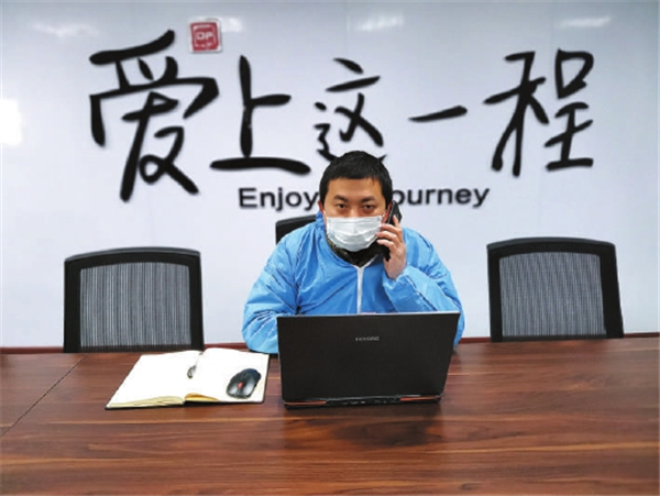 “让武汉人回归正常生活是最大的效益”
