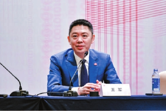 华为王军：不造车，但会卖车